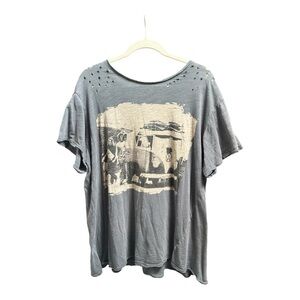 Magnolia Pearl Women’s Grey Distressed Graphic Tee